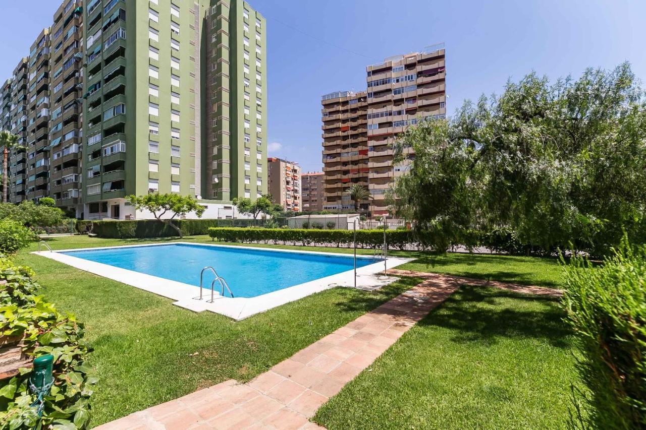 Apartamento renovado, tu escapada de vacaciones ideal Fuengirola Exterior foto